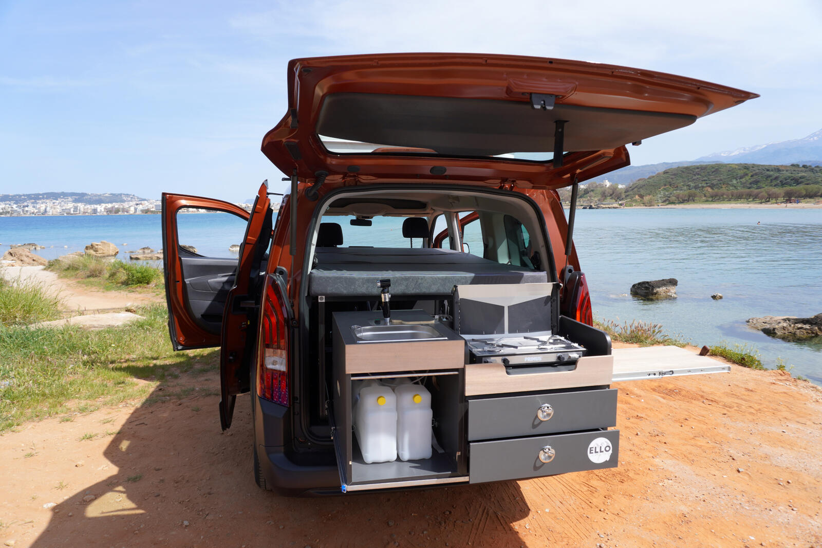 Camper Van II — Peugeot Rifter