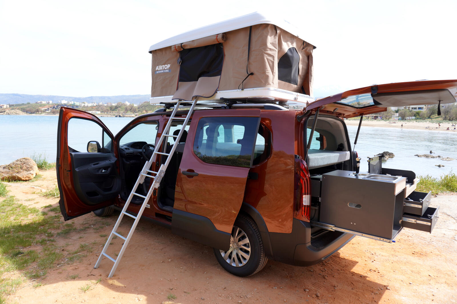 Camper Van I — Peugeot Rifter